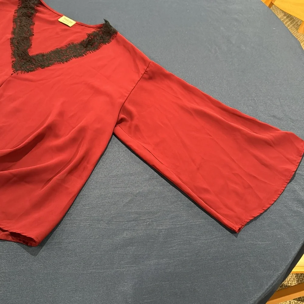 Maroon blouse - Picture 2 of 3
